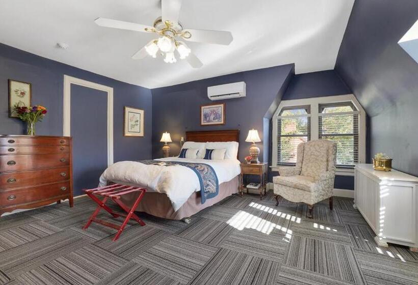 غرفة ديلوكس, Debary Inn