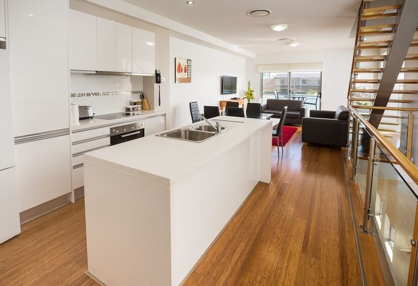 דירת דלוקס 2 חדרי שינה, Charlestown Executive Apartments