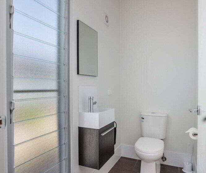 דירת דלוקס 2 חדרי שינה, Charlestown Executive Apartments