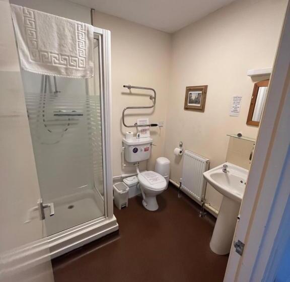 Семейный Номер, Castle Inn