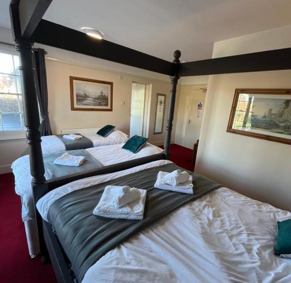 Семейный Номер, Castle Inn