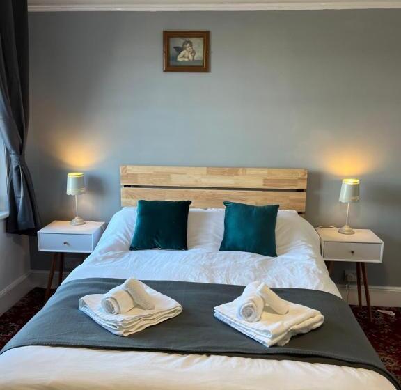 Номер Стандарт, Castle Inn