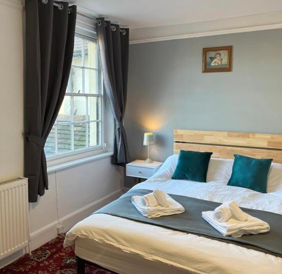 Номер Стандарт, Castle Inn