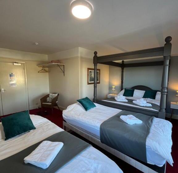 Семейный Номер, Castle Inn