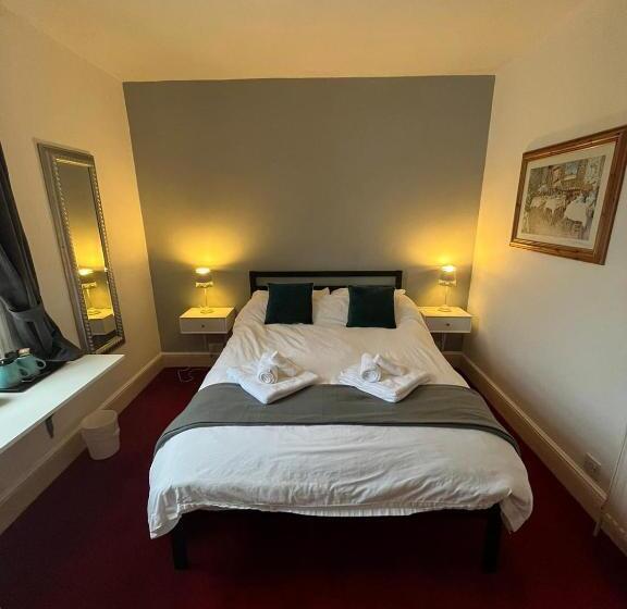 Номер Стандарт, Castle Inn