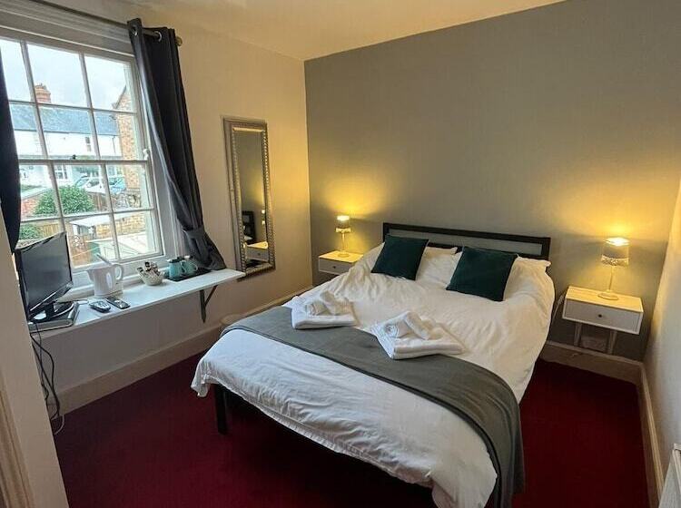 Номер Стандарт, Castle Inn