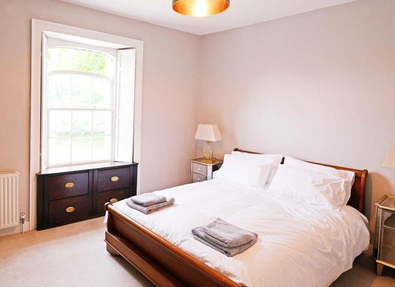 带1个卧室的豪华公寓, Rounceval House