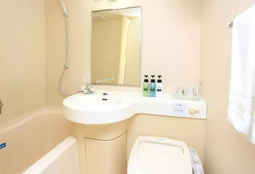 ダブルベッドのベーシックルーム, Urban Hotel Kusatsu