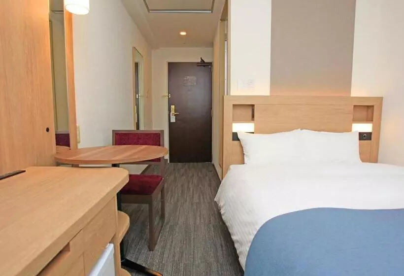 ダブルベッドのベーシックルーム, Urban Hotel Kusatsu