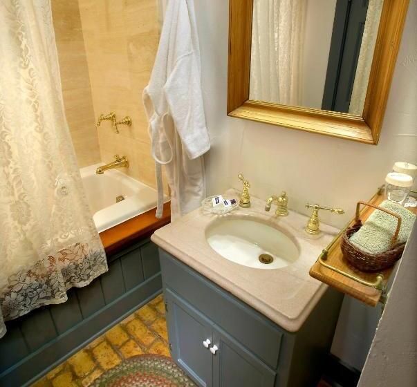 غرفة قياسية سرير كينج, Washington House Inn