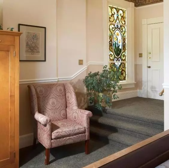 スーペリアールーム, Washington House Inn