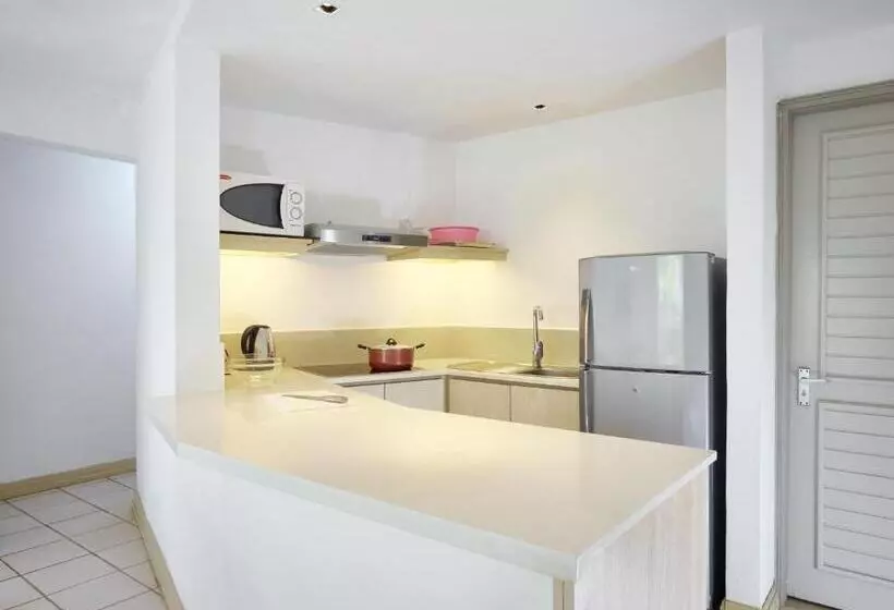 2 Bedroom Apartment Side Sea View, Le Beachclub