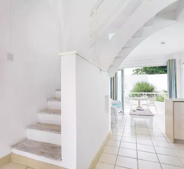 آپارتمان 1 خوابه با چشم‌انداز جانبی دریا, Le Beachclub