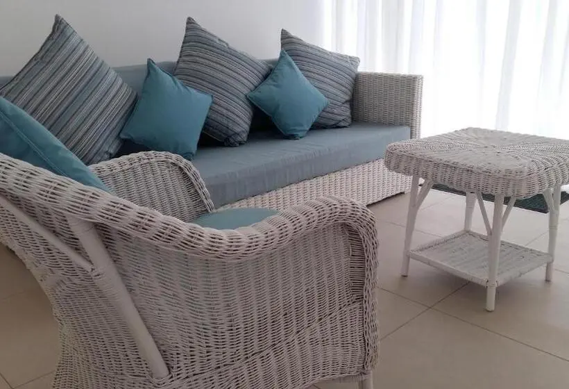 استودیو استاندارد با چشم‌انداز باغ, Le Beachclub
