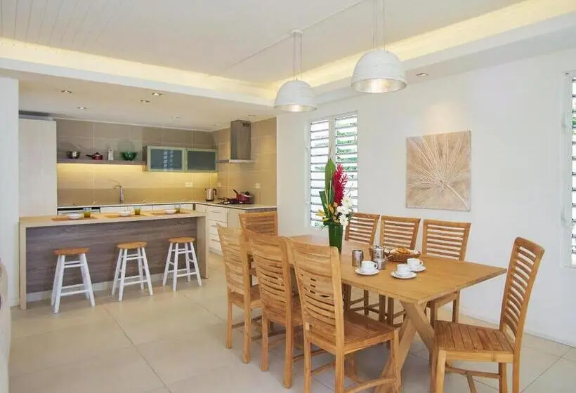 ویلا با ۳ اتاق‌خواب و منظره دریا, Le Beachclub