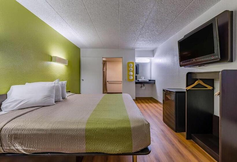 キングサイズベッドのスタンダードルーム, Days Inn By Wyndham Cincinnati I 71