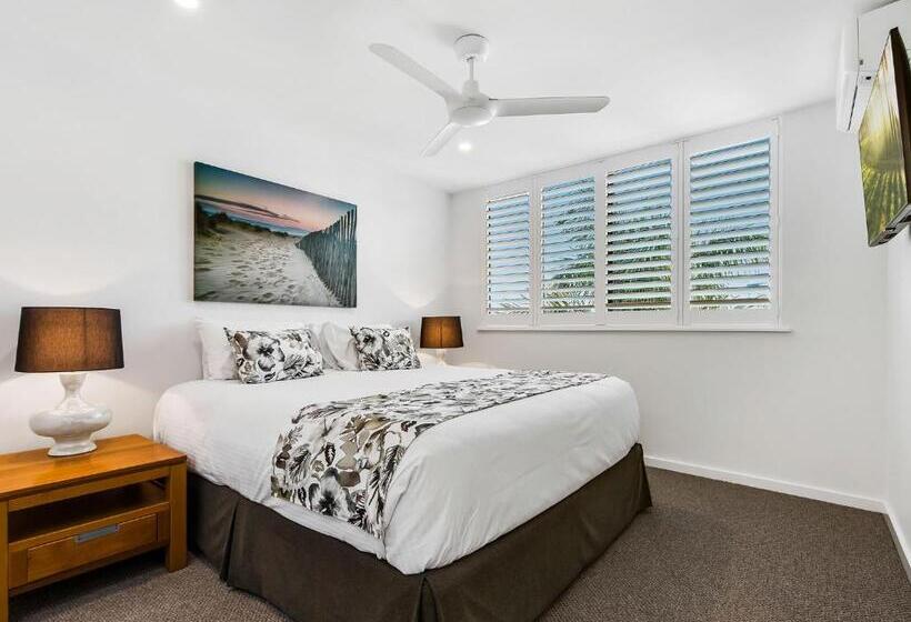 三卧行政公寓, Peninsular Beachfront Resort