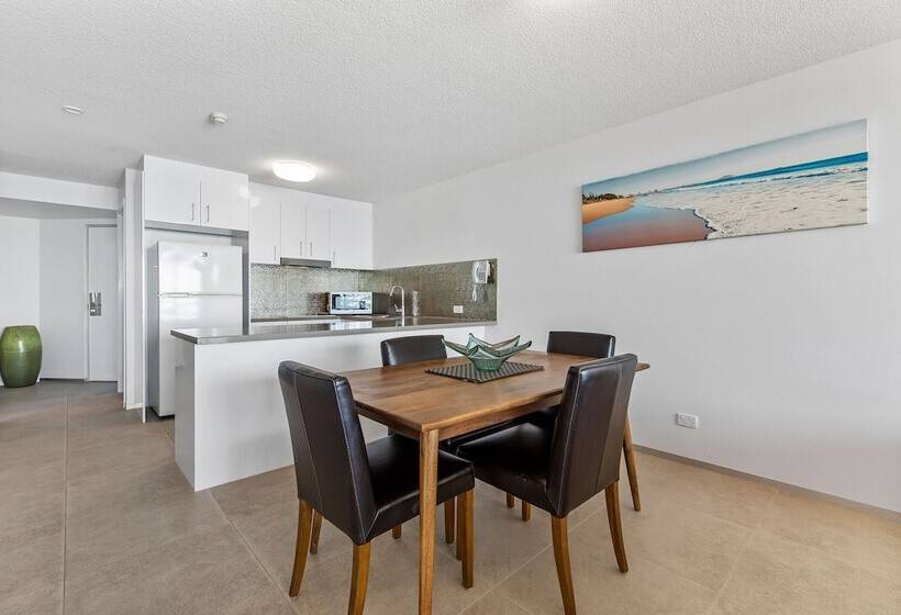 两卧行政公寓, Peninsular Beachfront Resort