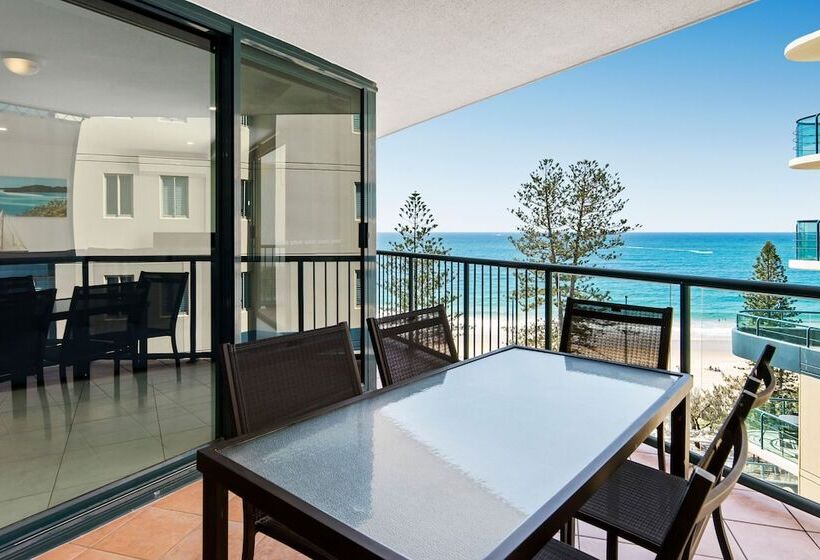 三卧行政公寓, Peninsular Beachfront Resort