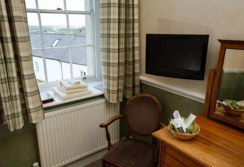 اتاق یک تخته با چشم‌انداز باغ, Portclew House