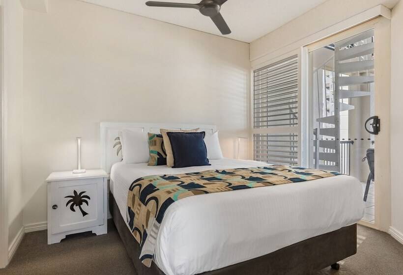 2 Bedroom Apartment, Raffles Mooloolaba