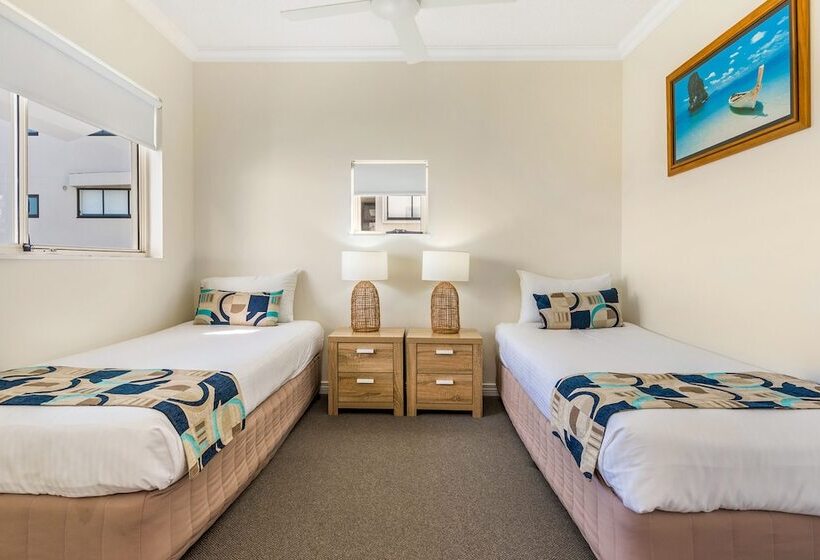 2 Bedroom Apartment Sea View, Raffles Mooloolaba