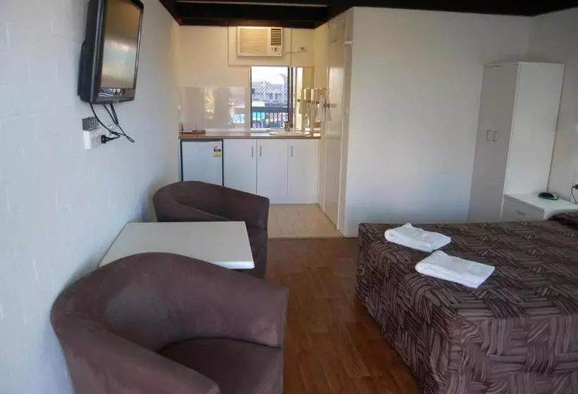 اتاق لوکس, Slipway Hotel Motel