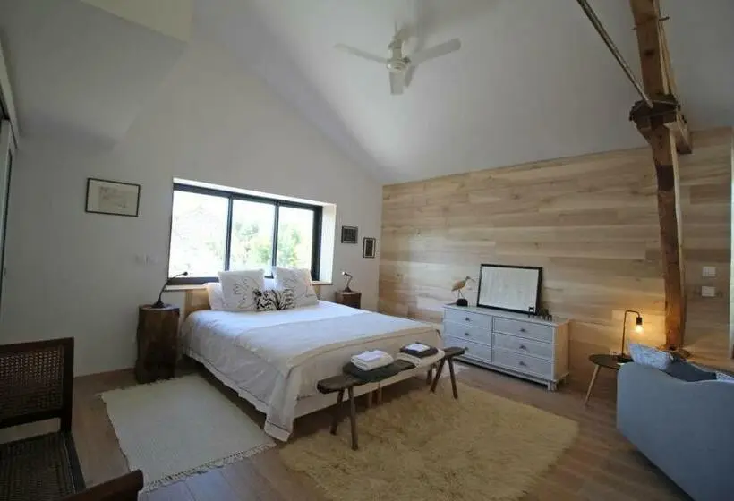 Deluxe-huone, Kernad