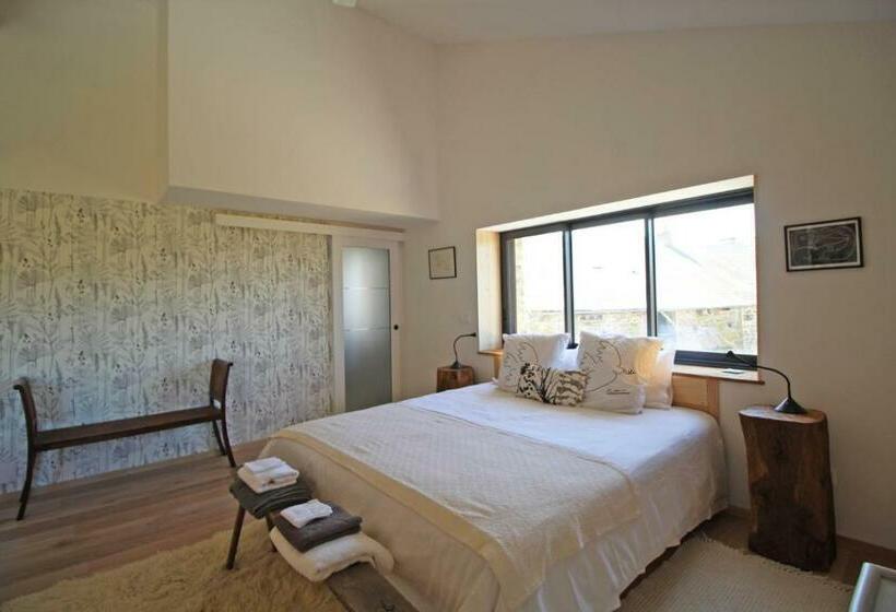 חדר דלוקס, Kernad