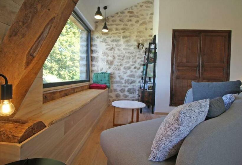 חדר דלוקס, Kernad