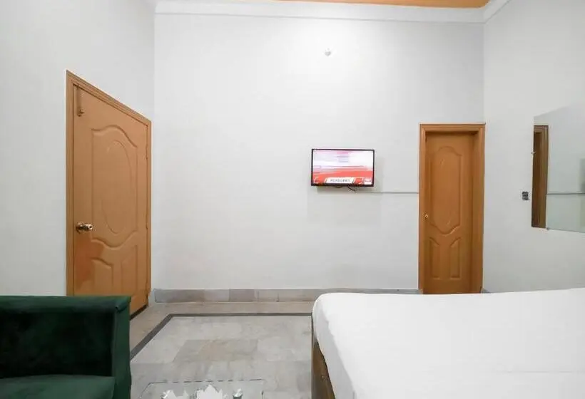 اتاق لوکس, A One