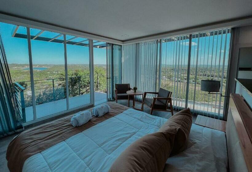 غرفة ديلوكس مزودة بشرفة, Altos De Los Paraísos Vista Al Lago Y Sierras