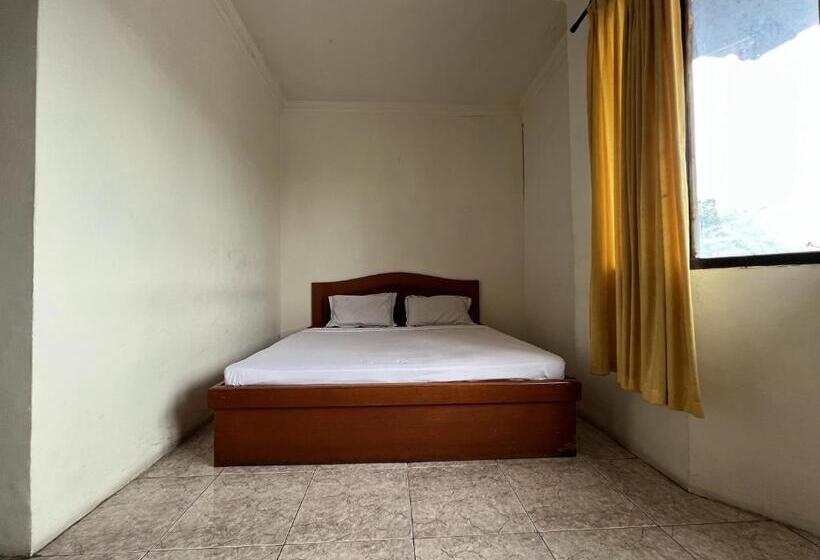 スタンダードルーム, Oyo 92098 Kost Orange Syariah