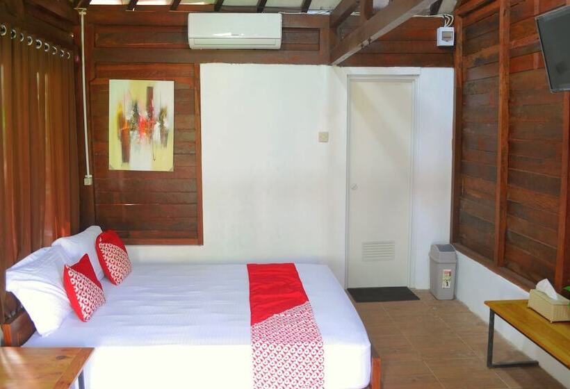 Deluxe Rum, Reddoorz Syariah Near Wisata Durensewu Pandaan