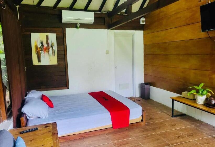 Deluxe Rum, Reddoorz Syariah Near Wisata Durensewu Pandaan