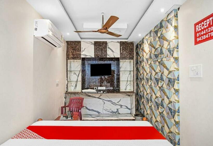 Quarto Triplo Clássico, Flagship Pratikshya A1 Residency