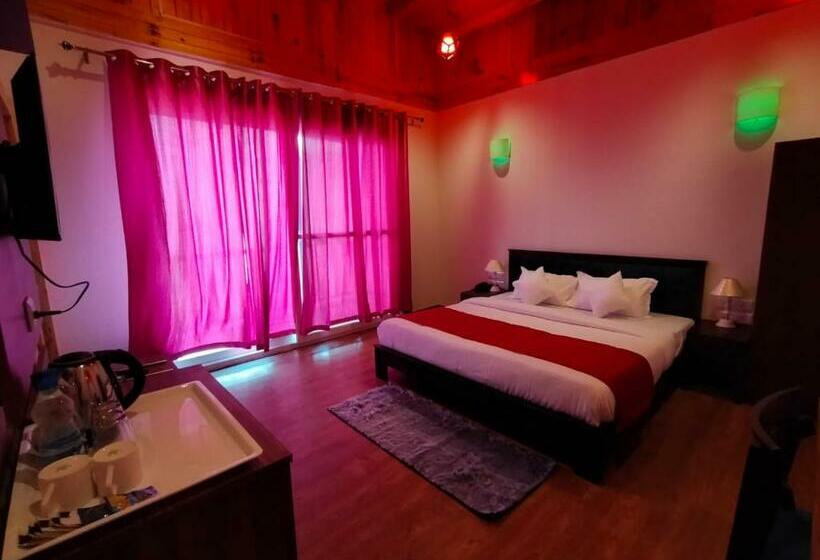 Номер Deluxe, Satopanth The Auli Resort