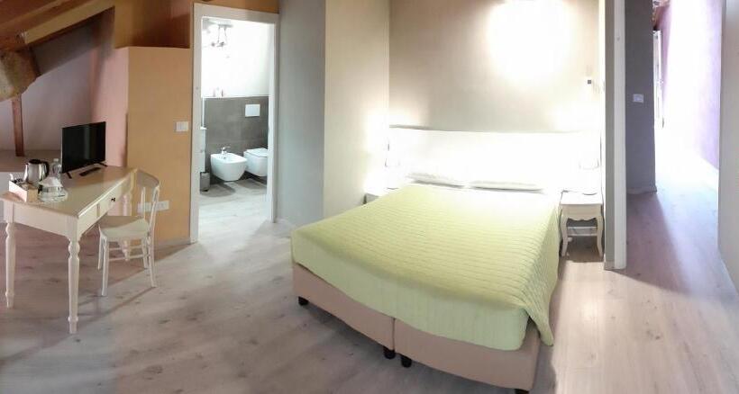 غرفة قياسية, Affittacamere Adelphia