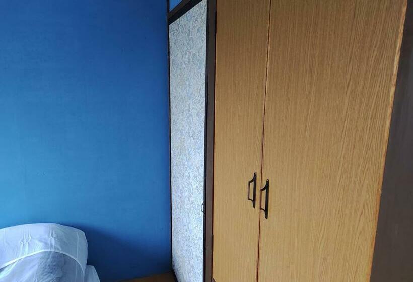 اتاق اکونومی, Hostel Blue Door ホステル ブルードア