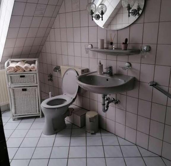 غرفة قياسية ثلاثية, Pension Weidengrund