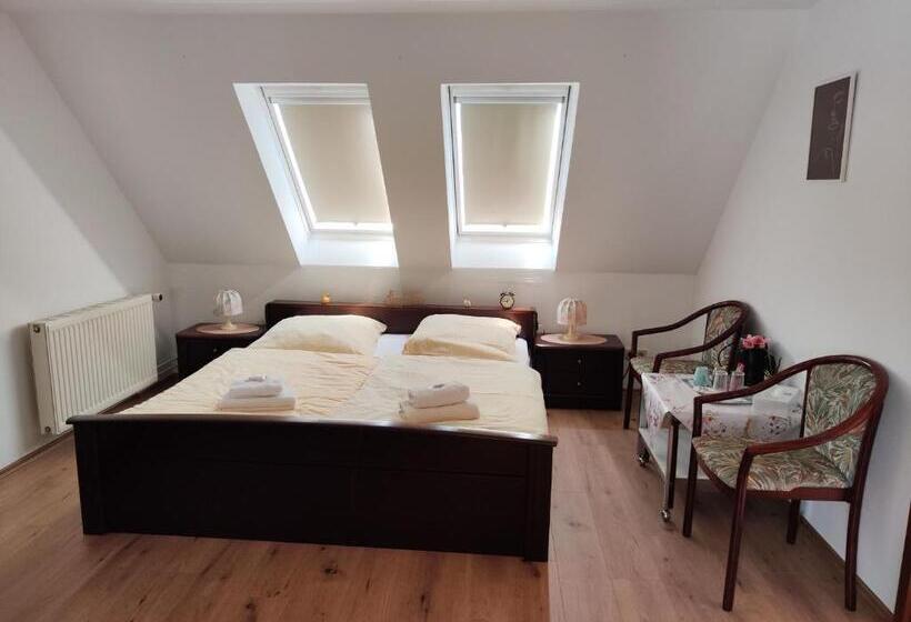 Номер Стандарт, Pension Weidengrund