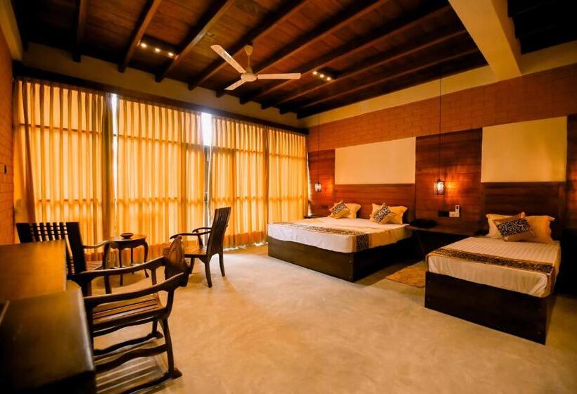 Chambre Triple Standard avec Terrasse, 3 In One Mirissa