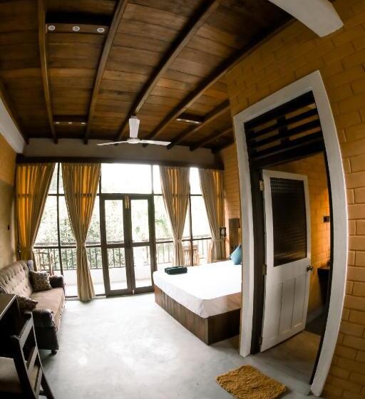 Chambre Standard Vue Piscine, 3 In One Mirissa