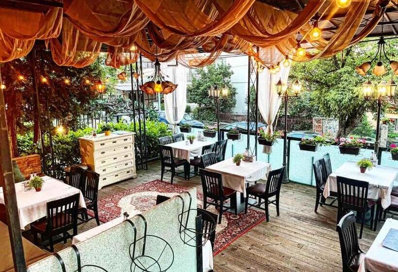 Номер Стандарт Трехместный, Andesite Boutique Residence