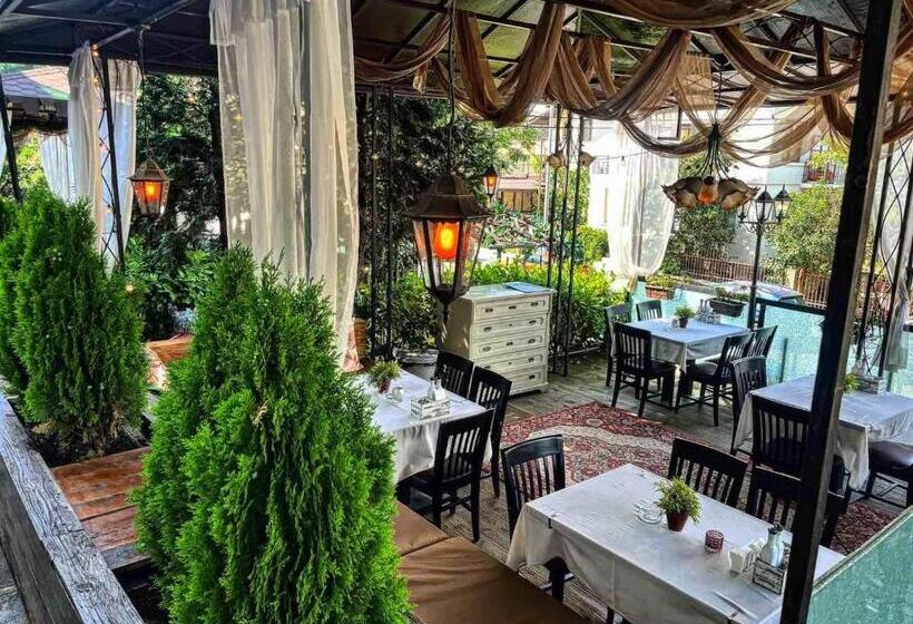 غرفة قياسية ثلاثية, Andesite Boutique Residence