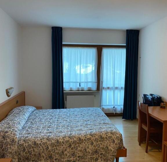 غرفة قياسية, Garní Ladinia