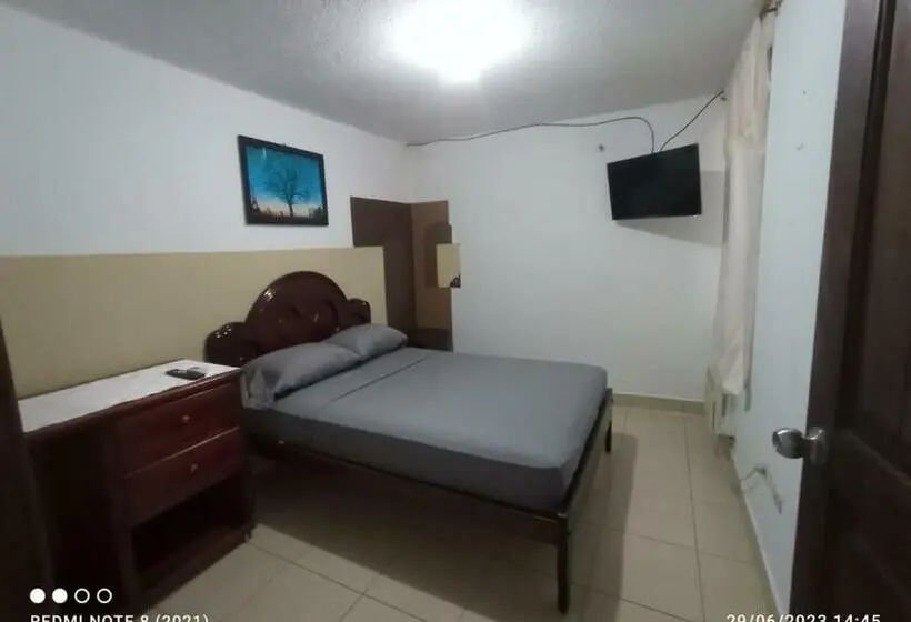 StandaardKamer, Hostal Samary