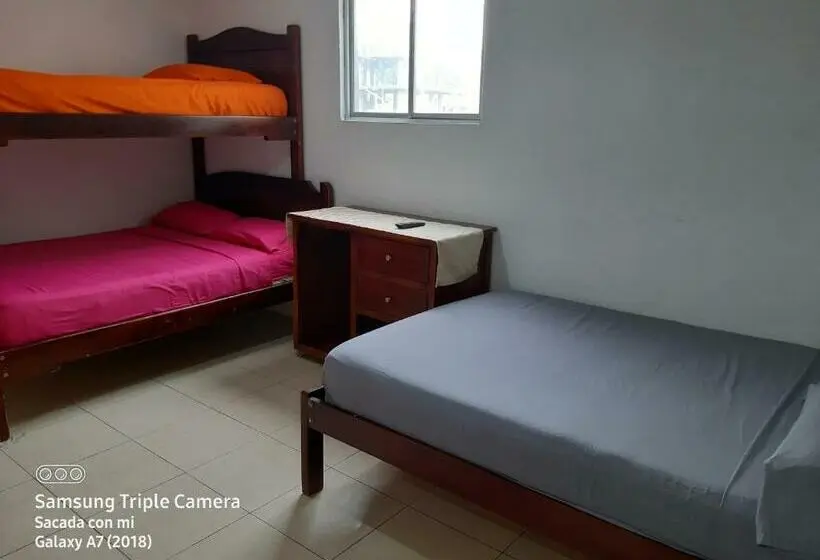 Familiekamer, Hostal Samary