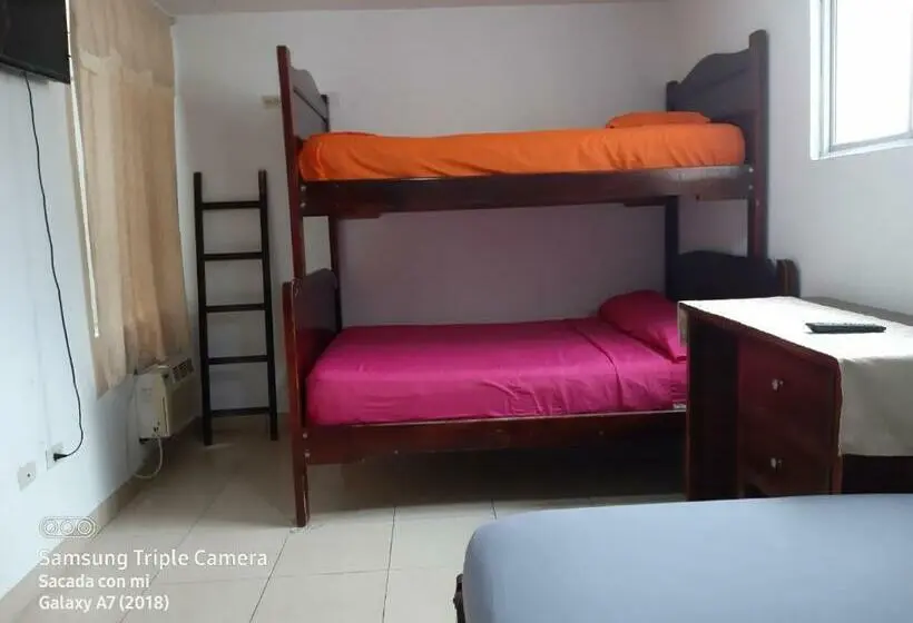 Familiekamer, Hostal Samary
