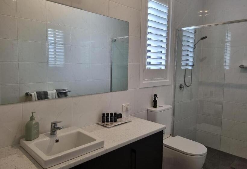 إستوديو قياسى مطلّ علي الحديقة, Hampton On Washington   Free Wifi And Netflix